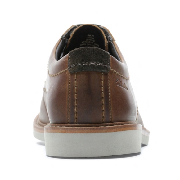 Clarks Size 9 Leather